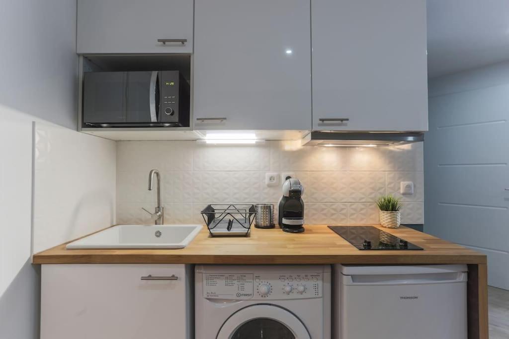 Rose, Appartement Confortable Proche Metro Montrouge Bagian luar foto
